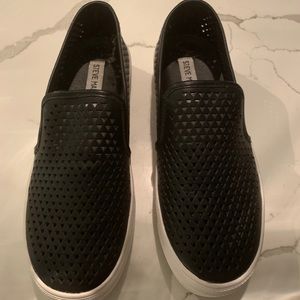 Steve Madden slip on sneakers